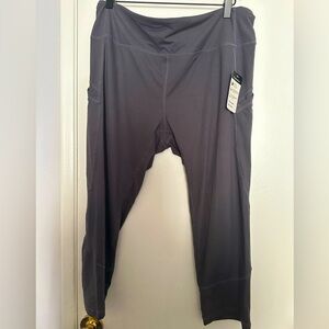 Women's Gray High-Waist Performance Leggings with Side Pockets